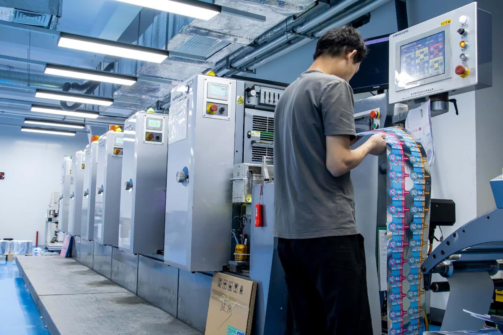 Offset printing press in the Varnen factory